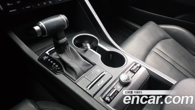 Kia K5 2022 — ფოტო 9/20