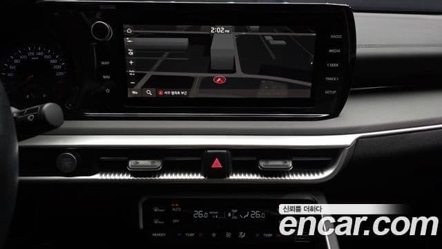 Kia K5 2022 — ფოტო 14/20