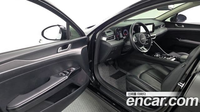 Kia K5 2023 — фото 11 из 20