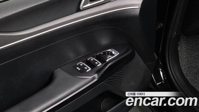 Kia K5 2023 — фото 17 из 20