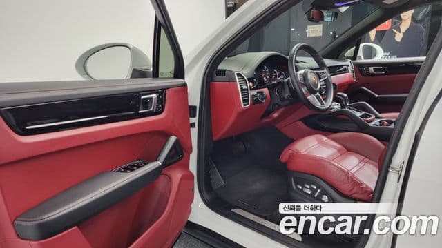 Porsche Cayenne 2019 — Şəkil 10/20