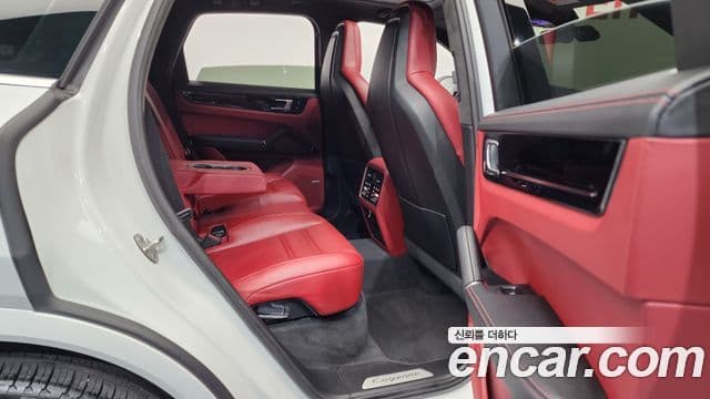 Porsche Cayenne 2019 — Şəkil 12/20