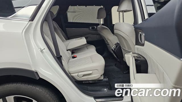 Kia Sorento 2023 — Фото 12/20