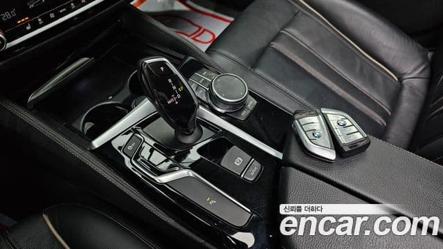 BMW 5 Series 2018 — ფოტო 9/20