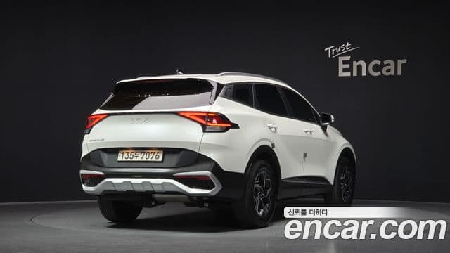 Kia Sportage 2021 — ფოტო 1/20