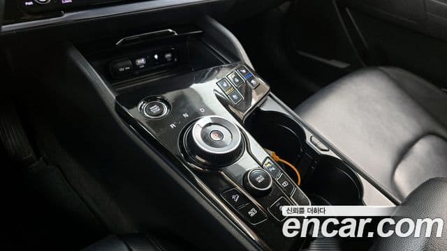 Kia Sportage 2021 — ფოტო 8/20