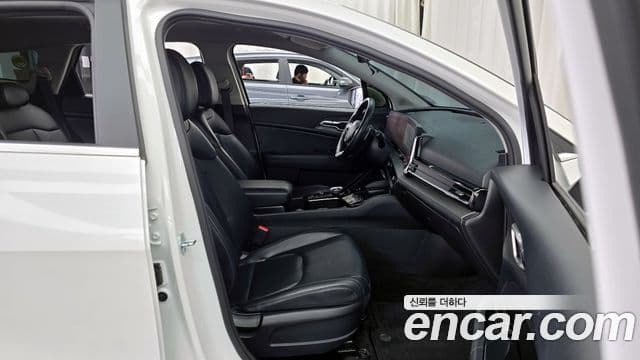 Kia Sportage 2021 — ფოტო 11/20