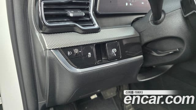 Kia Sportage 2021 — ფოტო 17/20