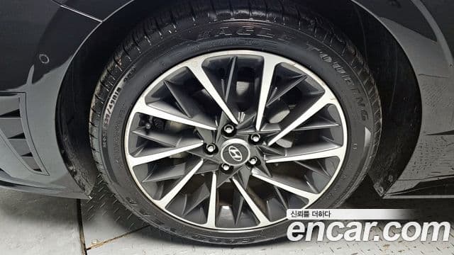 Hyundai Sonata 2019 — Фото 5/20
