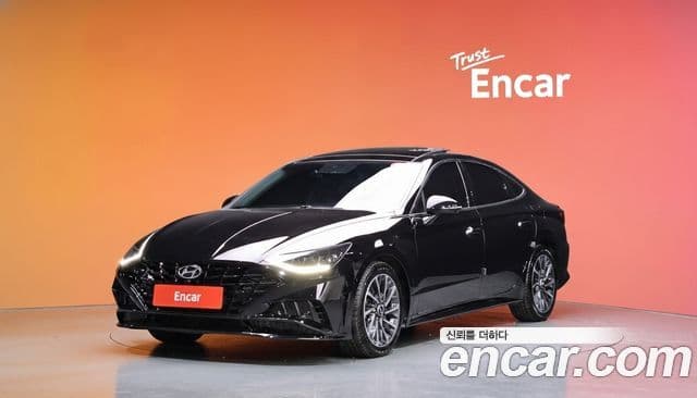 Hyundai Sonata 2019 — Фото 1/20