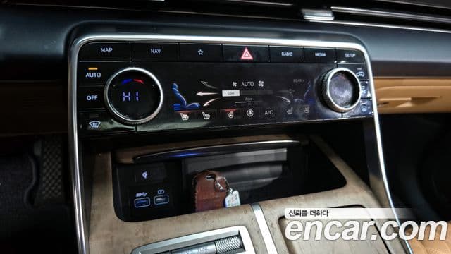 Genesis GV80 2020 — Şəkil 17/20