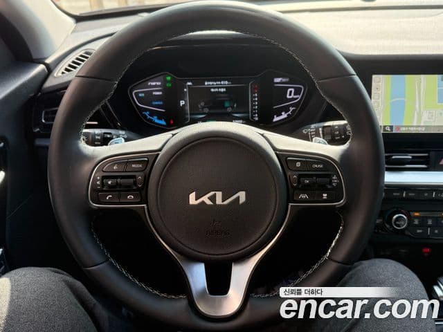 Kia Niro 2021 — Şəkil 17/20