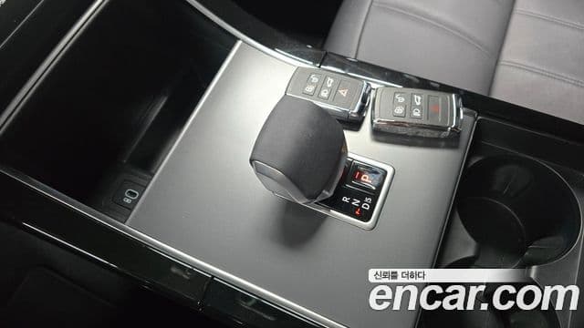 Land Rover Range Rover Evoque 2024 — Фото 9/20
