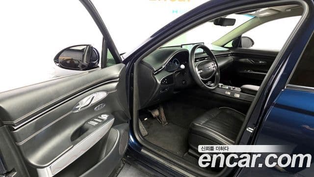 Genesis GV70 2022 — ფოტო 10/20