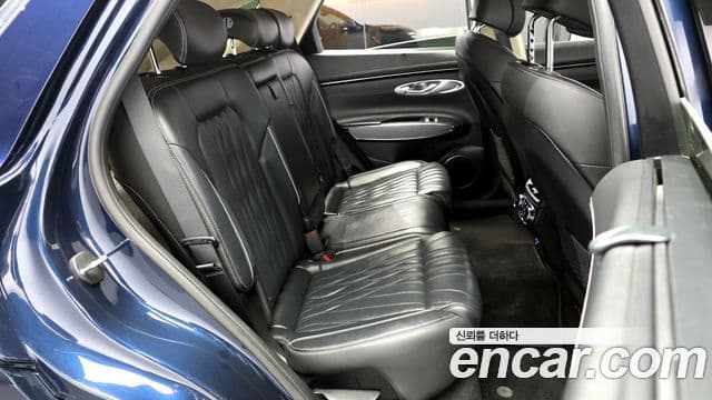 Genesis GV70 2022 — ფოტო 12/20
