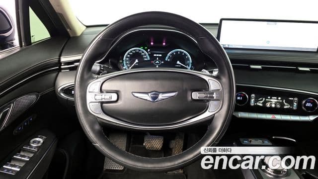 Genesis GV70 2022 — ფოტო 13/20