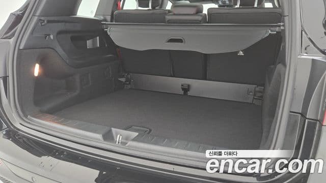 Mercedes-Benz GLB-Class 2025 — Фото 11/17