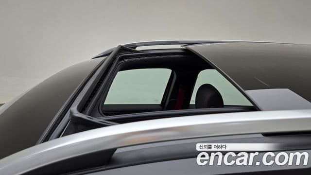 Mercedes-Benz GLB-Class 2025 — Фото 12/17