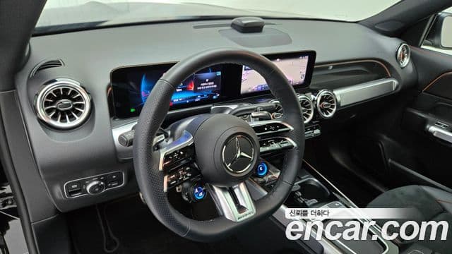 Mercedes-Benz GLB-Class 2025 — Фото 13/17