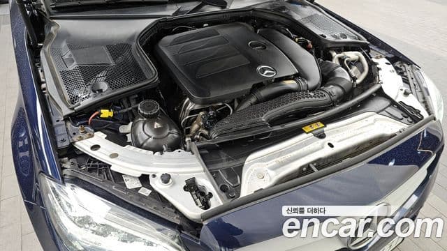 Mercedes-Benz C-Class 2020 — ფოტო 6/20