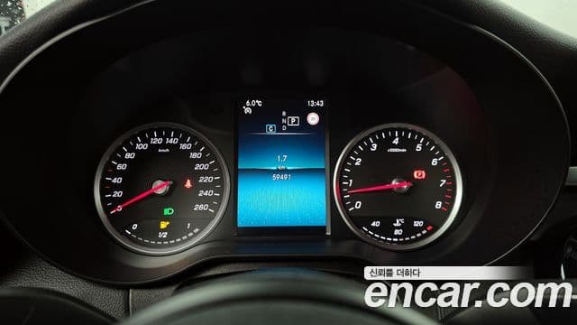 Mercedes-Benz C-Class 2020 — ფოტო 8/20