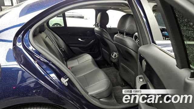 Mercedes-Benz C-Class 2020 — ფოტო 12/20