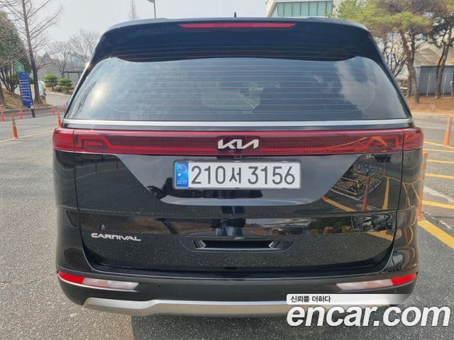 Kia Carnival 2022 — Фото 4/20