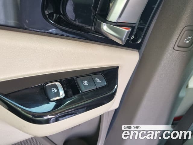 Kia Carnival 2022 — Фото 8/20