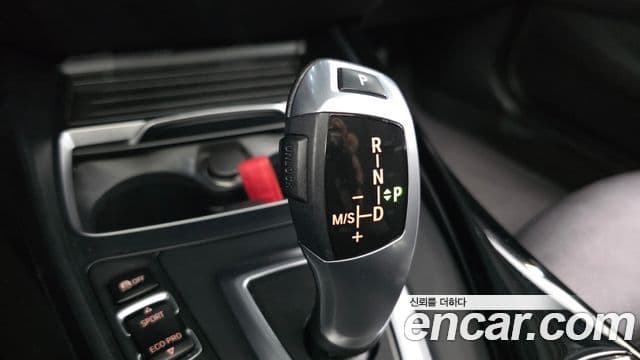 BMW 1 Series 2019 — Photo 12/20