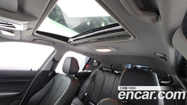 BMW 1 Series 2019 — Photo 8/20