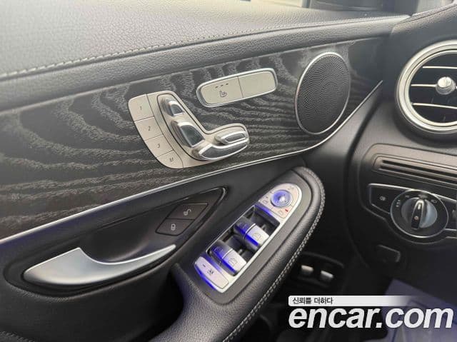 Mercedes-Benz GLC-Class 2022 — ფოტო 13/20