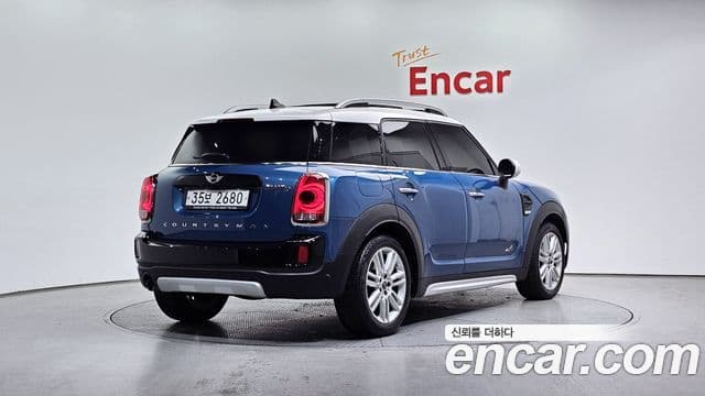 Mini Cooper D Countryman 2018 — Photo 3/20