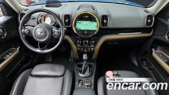 Mini Cooper D Countryman 2018 — Photo 6/20