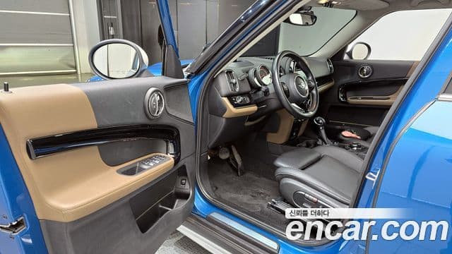 Mini Cooper D Countryman 2018 — Photo 1/20