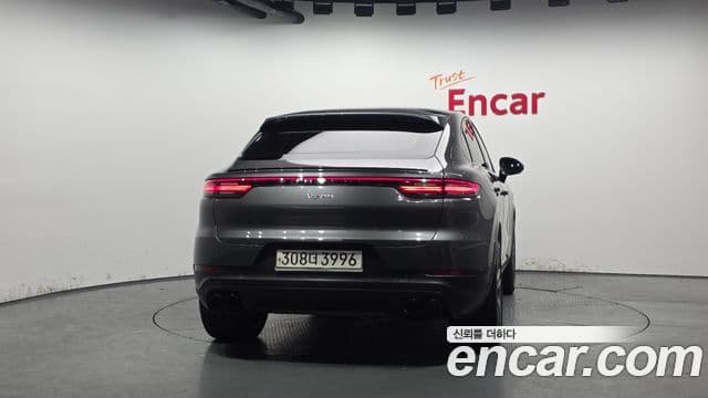 Porsche Cayenne 2020 — Фото 4/20