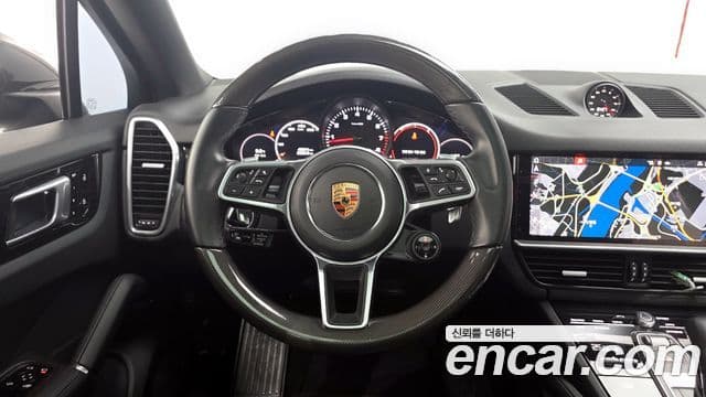 Porsche Cayenne 2020 — Фото 13/20