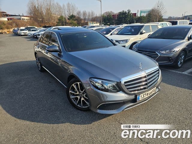 Mercedes-Benz E-Class 2018 — Photo 2/19