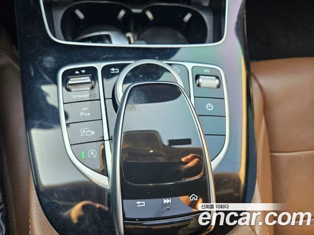 Mercedes-Benz E-Class 2018 — Şəkil 13/19