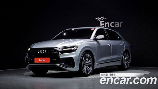 Audi Q8 2023 — Photo 7/20