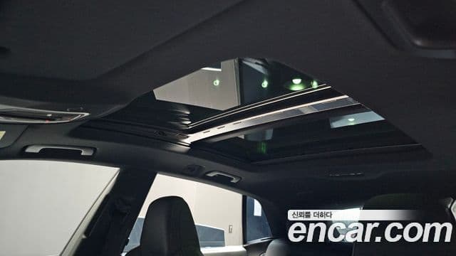 Audi Q8 2023 — Photo 4/20