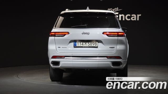 Jeep Grand Cherokee 2021 — ფოტო 5/20