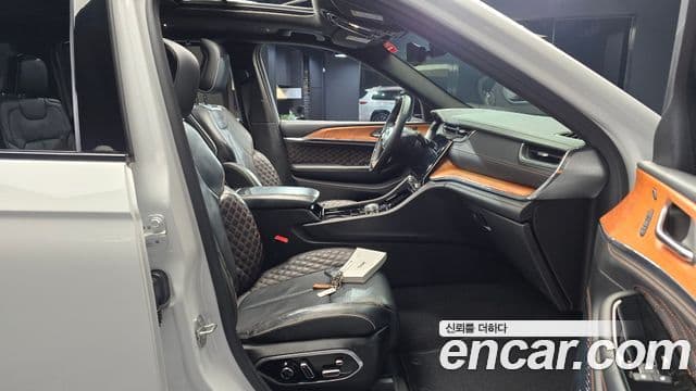 Jeep Grand Cherokee 2021 — ფოტო 20/20