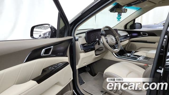 Kia Carnival 2021 — Фото 10/20
