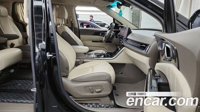 Kia Carnival 2021 — Фото 11/20