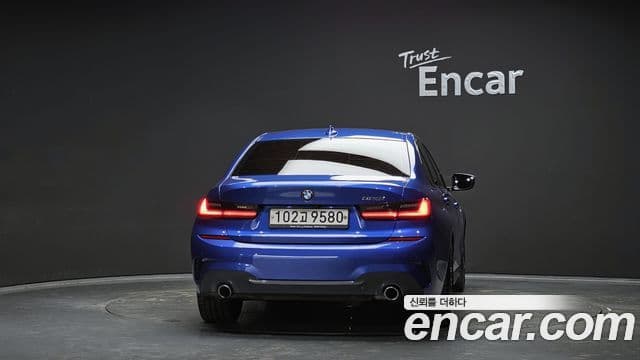BMW 3 Series 2020 — ფოტო 4/20