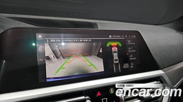 BMW 3 Series 2020 — ფოტო 15/20