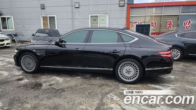 Genesis Electrified G80 2023 — ფოტო 2/20