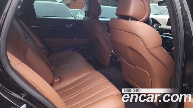 Genesis Electrified G80 2023 — ფოტო 18/20