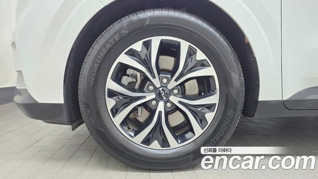 Kia Carnival 2023 — Şəkil 5/20
