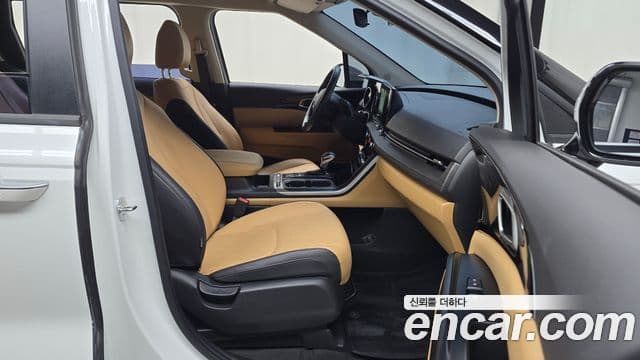 Kia Carnival 2023 — Şəkil 11/20